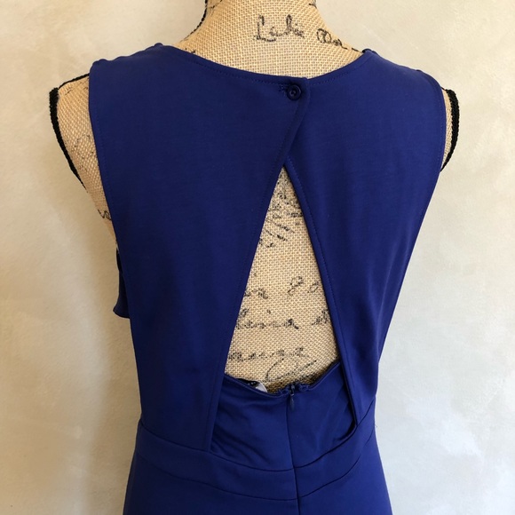 NWT Cupcakes and Cashmere solid crossover bodice dress - Picture 4 of 6